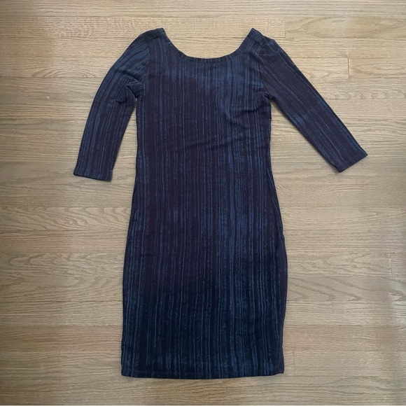 Philosophy Republic Clothing Blue Striped Bodycon V-Neck 3/4 Sleeve Shift Dress - Picture 1 of 8